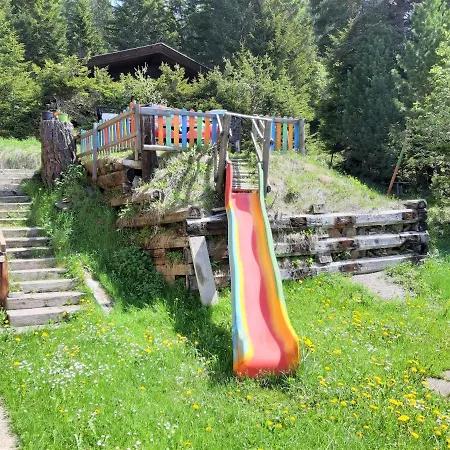 Almhaus Florian Treffen am Ossiacher See