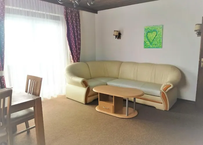 Apartament Almhaus Florian Treffen am Ossiacher See